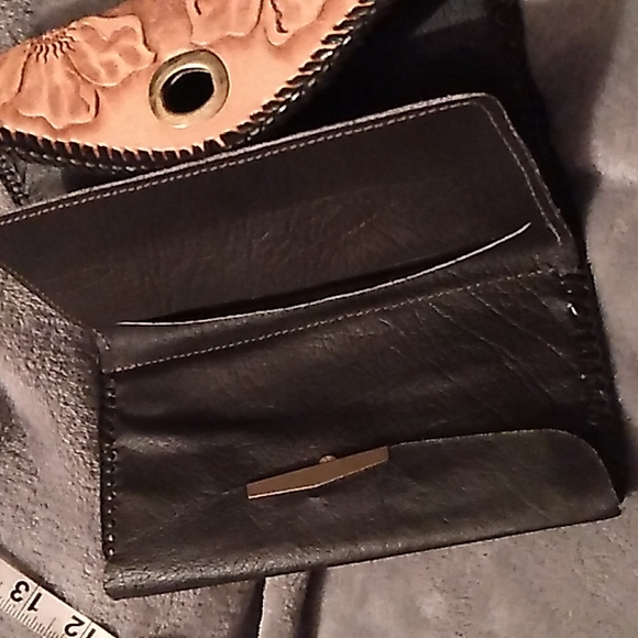 Custom leather wallet - Picture 3 of 3
